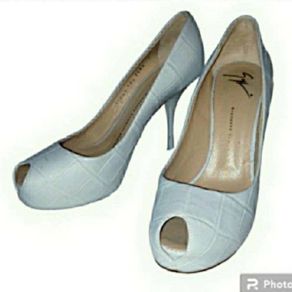 Guiseppe Zanotti Crocodile Platform Pumps Heels Grey 🤍 RETAIL $975- Worn 1 Time